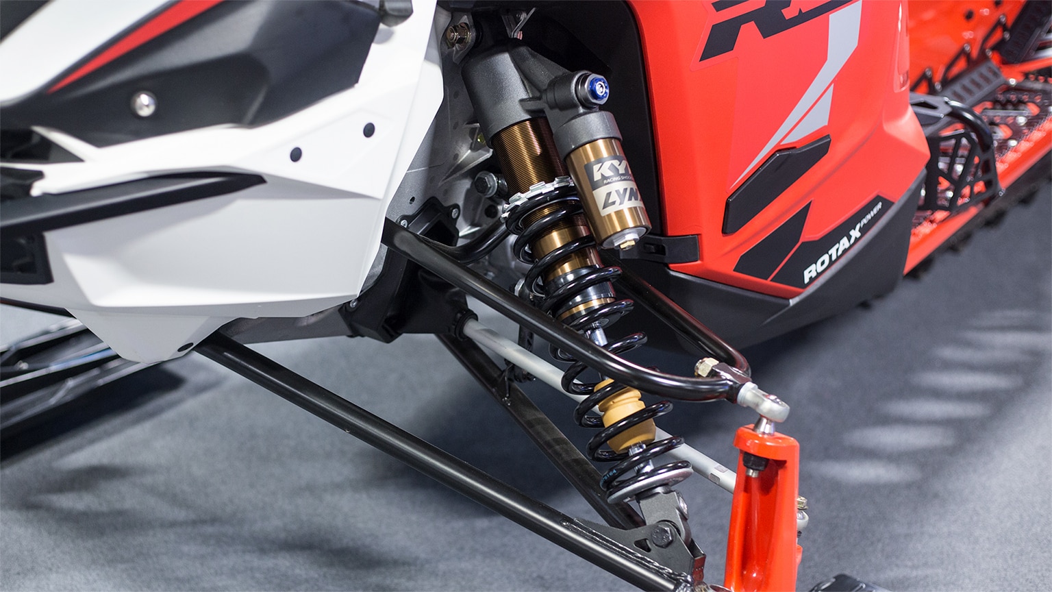 Lynx Rave RS 600RS E-TEC Race Snowmobile KYB front shock