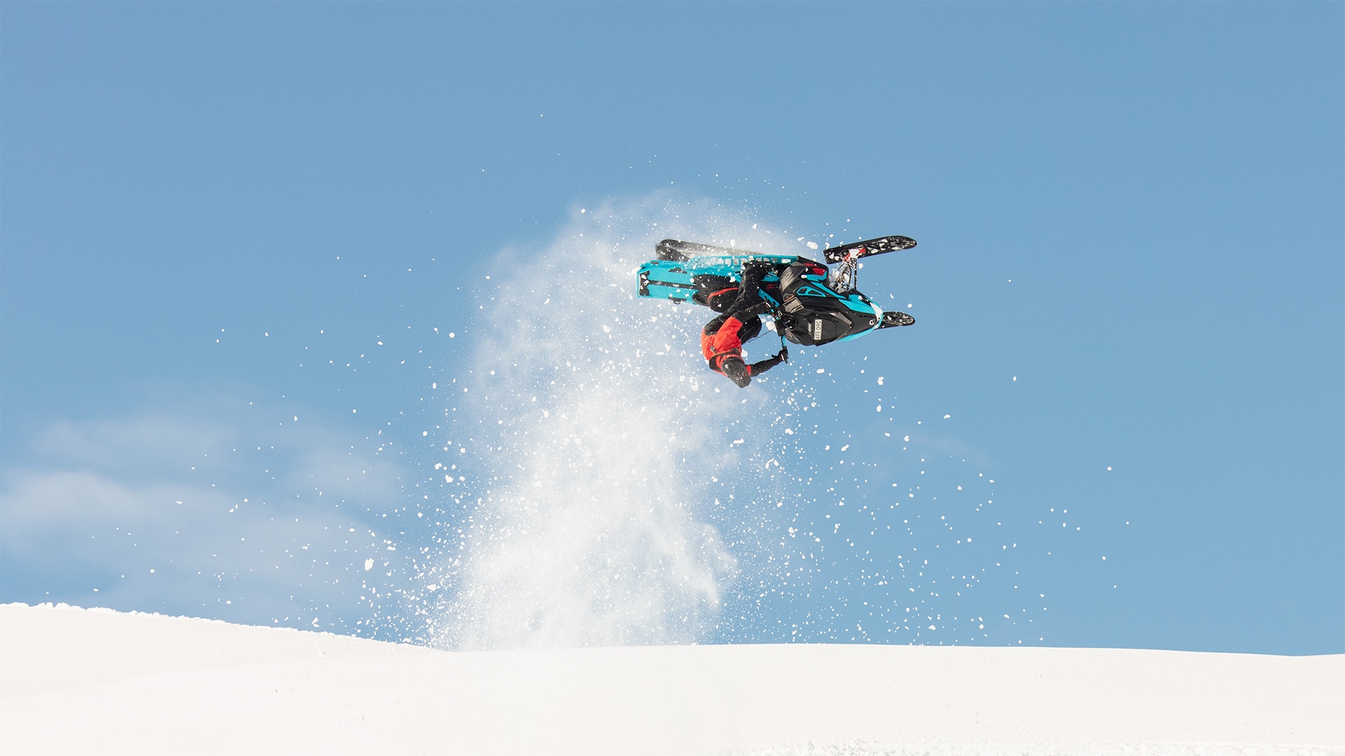 Andreas Bergmark jumping with Lynx BoonDocker RE 3700 snowmobile