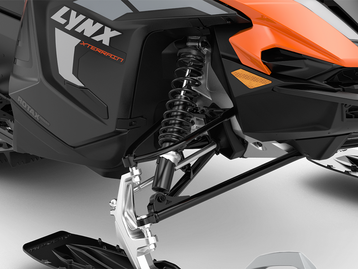 Närbild av LFS framhjulsupphängning på Lynx Xterrain snöskoter