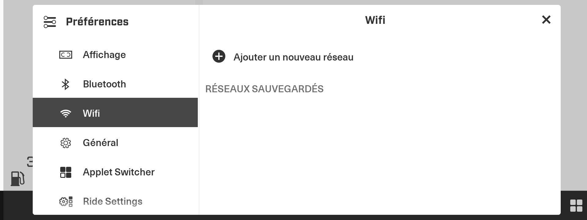 Accéder aux configurations Wi-Fi sur l'écran tactile 10.25" 